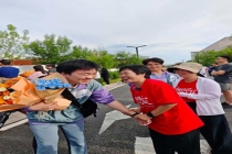 高三教师为“关门弟子”送人生格言 向日葵祝福与寄语