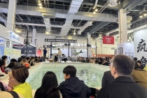 探鱼器、打窝船翻倍增长，钓鱼佬如何撬动百亿级消费