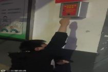 一小学回应防欺凌举报箱过高 已下调至适宜高度