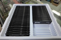 内存条一盒亏5000块商家直呼不敢接 价格暴跌引发抛售潮