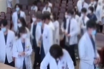 香港高薪招医生入门月薪7万港元起 内地医生赴港执业放宽