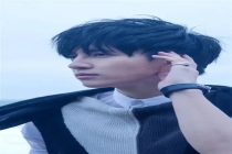 薛之谦演唱会演出一半退票 暴雨影响坚持完演