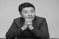 “张雪峰治丧委员会”全网征集花圈？教育符号陨落引发哀思