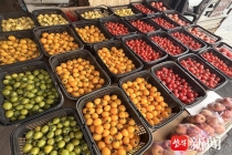 各色小番茄集中上市，春日“彩虹鲜果”走俏苏州市场