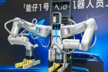 人形机器人在汽车厂上班了 开启具身智能化新篇章