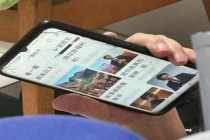 奶奶恋爱了 深夜对“建国”说情话 AI情感陷阱背后的真相