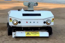 沙滩清洁机器人亮相博鳌 机器人组团在博鳌沙滩扫地