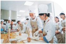 “美食学院”，越来越吃香