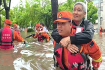 1400多消防员紧急驰援荆州 暴雨救援行动启动