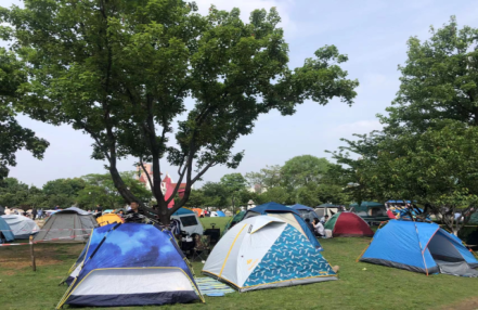 假期露营地一票难求：一个帐篷顶县城一套房，行业玩家对标万达广场