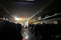 乘客讲述隧道内停车断电4小时经历 车厢闷热如蒸桑拿