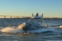 美军首次证实在实战中部署无人侦察艇，参与对伊朗军事行动 霍尔木兹海峡博弈升级