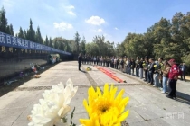 空军官兵清明时节祭奠英烈 缅怀飞虎驼峰勇士