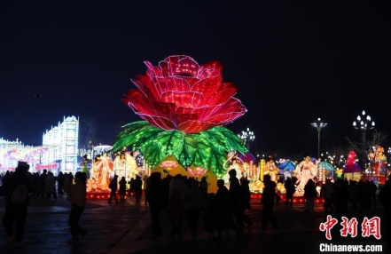 
                    宁夏银川冬季冰雪嘉年华文化旅游促消费系列活动启幕
               