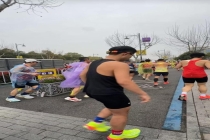 汉马最后一名选手：能安全完赛就好 首马体验重在参与