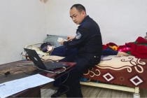 民警上门为卧床17年老人办证 贴心服务暖人心