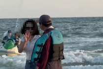 女游客拒乘快艇 遭两男子围堵滋扰 景区回应引关注
