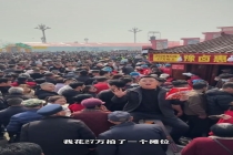 花27万买摊位老板开业5天回本一半 猪蹄热销助力家乡宣传