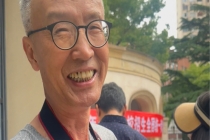 上海爷叔连续8年记录高考 见证考生变迁