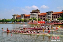 海峡两岸龙舟赛在厦门开赛 龙舟集美行·两岸一家亲