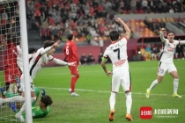 铜梁龙球员肯帕努川渝德比破门 久别重逢的进球盛宴