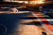 张雪曾希望儿子开赛车 草根逆袭梦成真