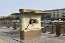 北京街头还有公共电话 时代印记成街头一景