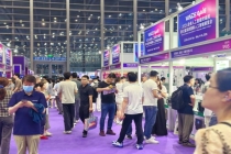 实探深圳国际AI展览会：从消费端尝鲜到工业端落地，谁能跑出首个千亿市值新贵