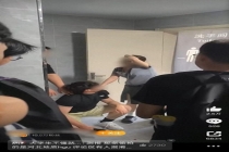 男生女厕偷拍后伤人 高校通报 涉事学生已被开除学籍