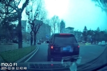 8次恶意别车终立案公信力不能打折 严惩违法维护正义