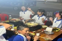 男子给邻桌过生日小朋友送饮料 温暖举动治愈童心