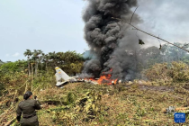 哥伦比亚一军用运输机坠毁 114名军人搭载