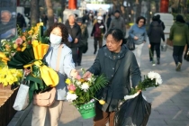 北京今天迎首个清明祭扫高峰日 便民服务温暖人心