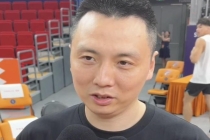 卢伟：大家要适应外籍裁判的吹罚 团结拼搏应对挑战
