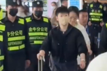 孙颖莎出发澳门世界杯 冲击三连冠