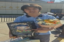 艺术生考完获赠最新款Labubu 妈妈精心准备的惊喜