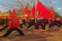 徒步百里祭英烈学生当妈后送娃参加 传承红色血脉