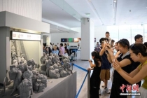 四川美术学院毕业作品展吸引观众 艺术盛宴引关注