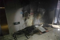 3岁熊孩子把枕头扔到点燃的锅上 家庭教育缺失引发热议