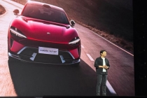 雷军直言YU7输给ModelY原因 简化产品线决策失误