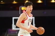 杨瀚森苦苦支撑 孤掌难鸣未能逆转