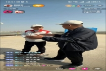 于东来订购20台坦克700送高管 支持国产车