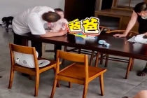 宝宝第一次叫爸爸 父亲激动到蹦起来
