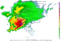 广州“一秒天黑” 下雨像泼水 强对流天气来袭