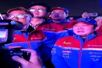 张雪一家三口13年前视频 从修车铺到世界赛场的逆袭之路